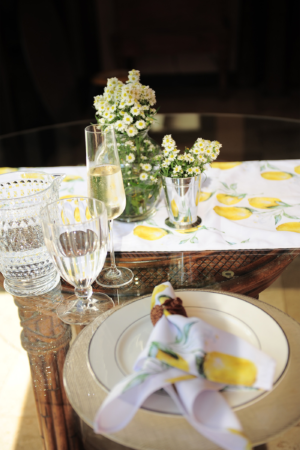 Lemon tablerunner